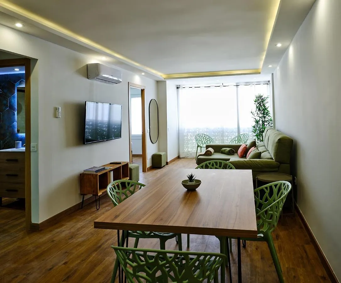 Leo Home- Bright & Centric 3 Bedrooms Apartment With Private Parking Included Malaga 0*,  Hiszpania