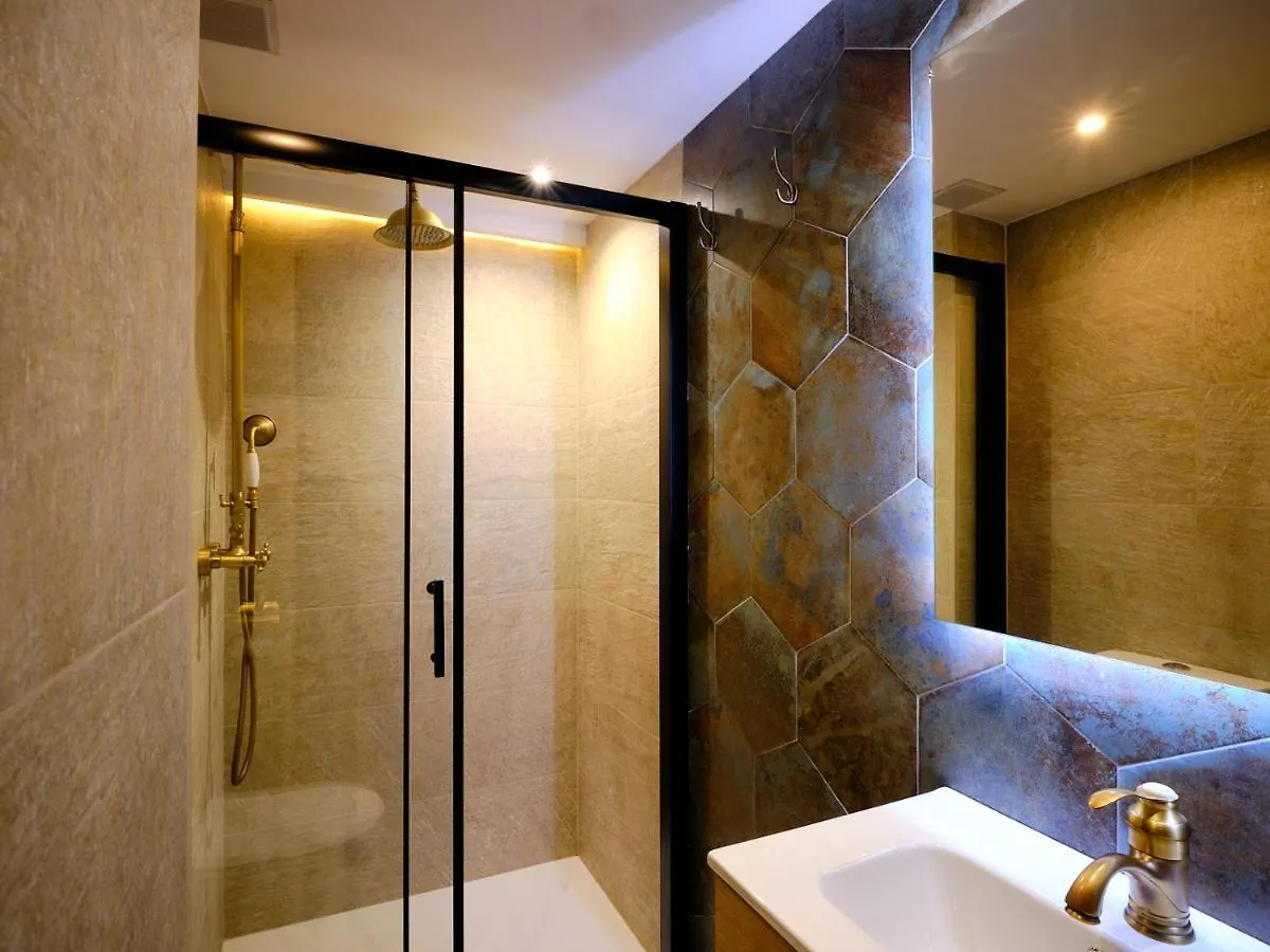 Leo Home- Bright & Centric 3 Bedrooms Apartment With Private Parking Included Malaga 0*,  Hiszpania